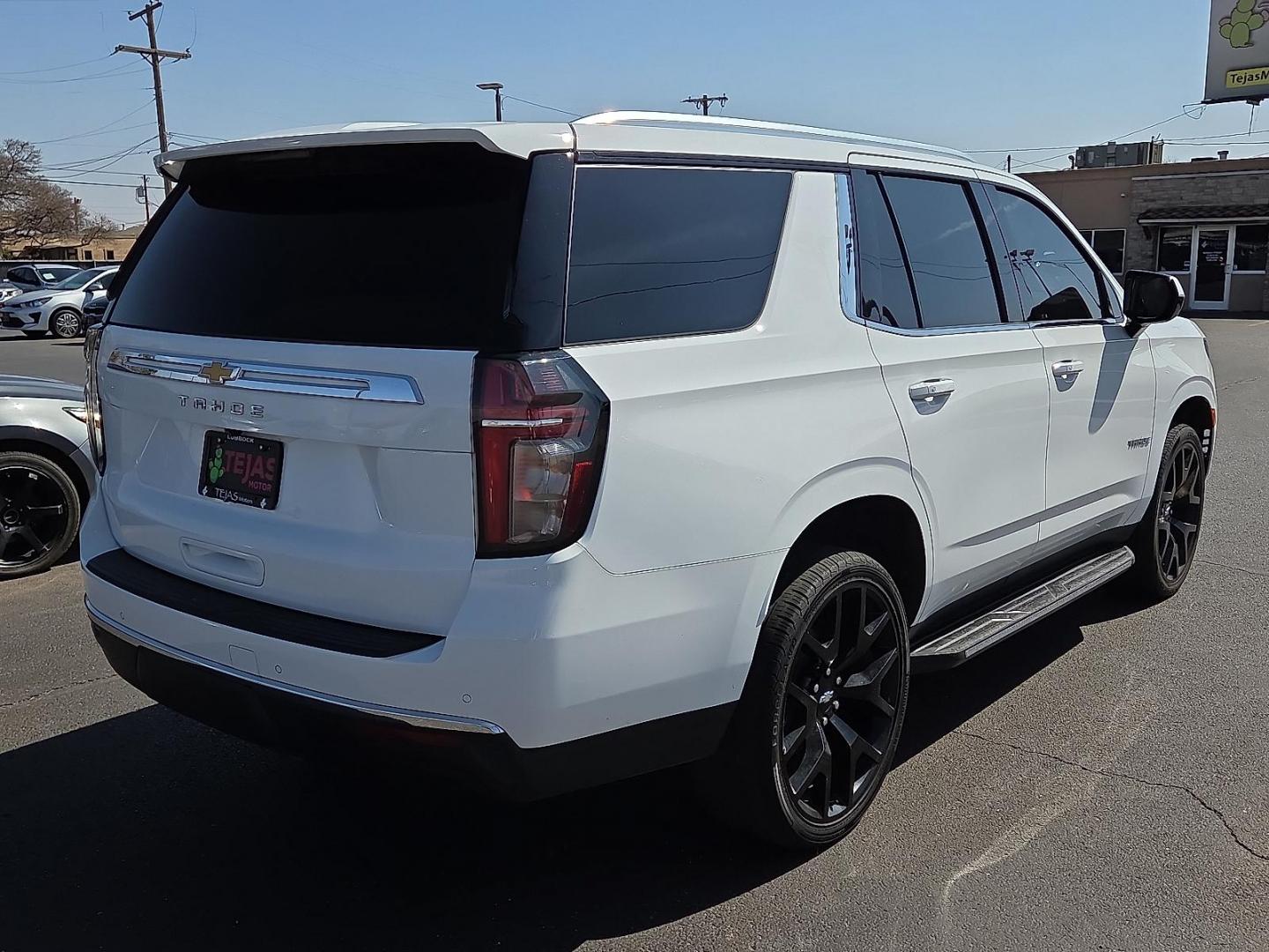 2021 Summit White - GAZ /Jet Black - H0U Chevrolet Tahoe 2WD LS (1GNSCMKD1MR) with an Remote Start engine, located at 4110 Avenue Q, Lubbock, 79412, 33.556553, -101.855820 - 02/14/2026 KEY IN ENVELOPE GOD - Photo#2
