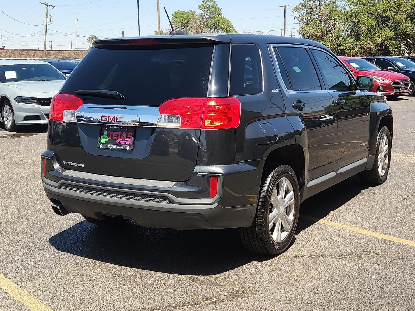 2017 Summit White - GAZ /Light Titanium - AFB GMC Terrain SLE-1 (2GKALMEK5H6) with an ECOTEC 2.4L I-4 gasoline direct injection, DOHC, VVT variable valve control, regular unleaded, engine with 182HP engine, located at 4110 Avenue Q, Lubbock, 79412, 33.556553, -101.855820 - Photo#3