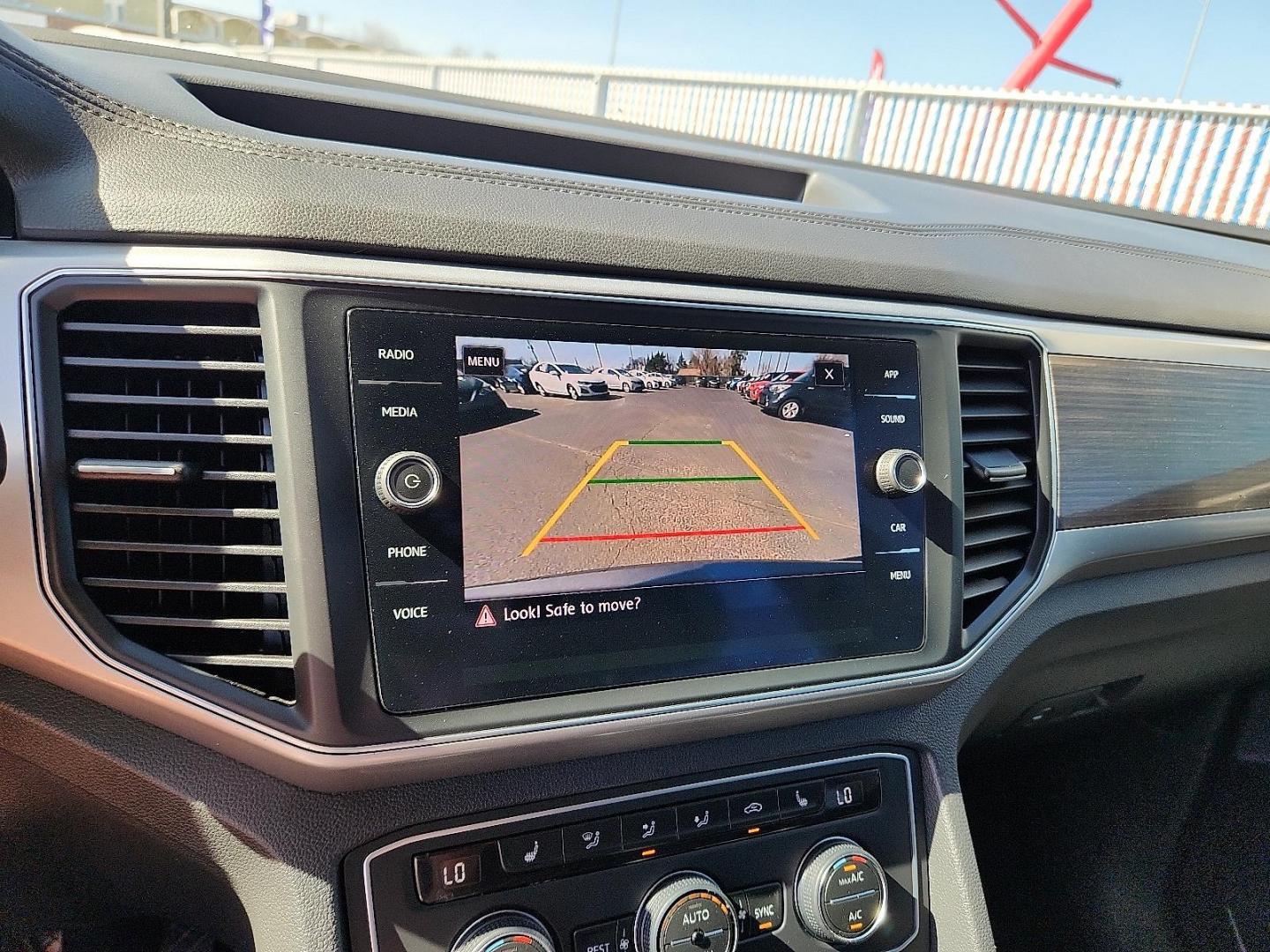 2019 GRAY Volkswagen Atlas 3.6L V6 SE w/Technology (1V2WR2CA2KC) with an 3.6L V-6 gasoline direct injection, DOHC, variable valve control, regular unleaded, engine with 276HP engine, located at 4110 Avenue Q, Lubbock, 79412, 33.556553, -101.855820 - 02/24/2026 KEY IS ENVELOPE GOD - Photo#7