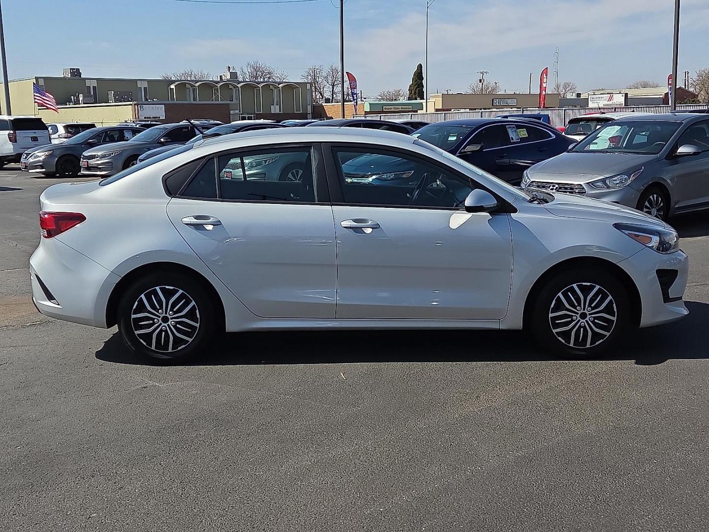 2022 Silky Silver - 4SS /Black - WK Kia Rio S (3KPA24ADXNE) with an Gamma-II 1.6L I-4 DOHC, variable valve control, regular unleaded, engine with 120HP engine, located at 4110 Avenue Q, Lubbock, 79412, 33.556553, -101.855820 - Photo#1