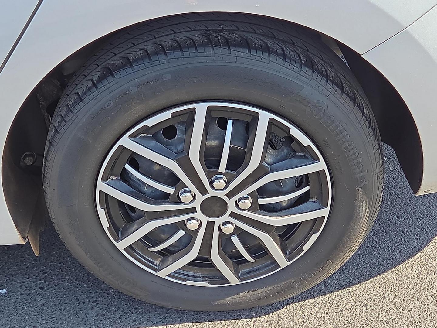 2022 Silky Silver - 4SS /Black - WK Kia Rio S (3KPA24ADXNE) with an Gamma-II 1.6L I-4 DOHC, variable valve control, regular unleaded, engine with 120HP engine, located at 4110 Avenue Q, Lubbock, 79412, 33.556553, -101.855820 - Photo#5