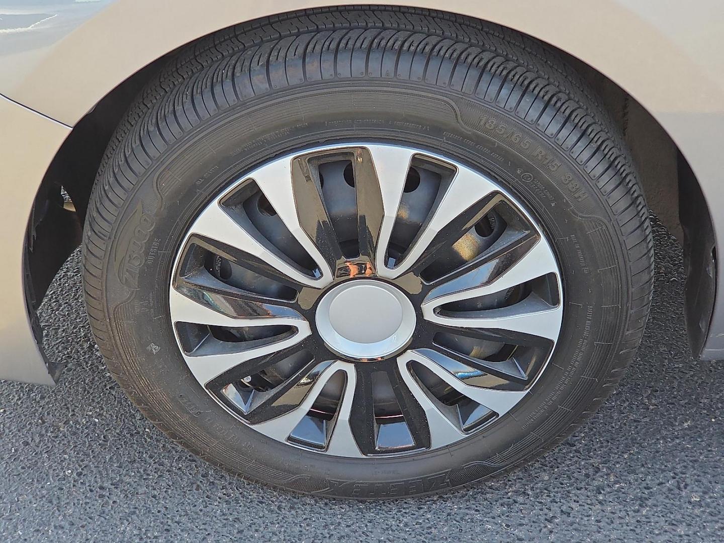 2021 Forge Gray - KLG /Black - TRY Hyundai Accent SE (3KPC24A63ME) with an Smartstream 1.6L I-4 port/direct injection, DOHC, CVVT variable valve control, regular unleaded, engine with 120HP engine, located at 4110 Avenue Q, Lubbock, 79412, 33.556553, -101.855820 - Photo#5