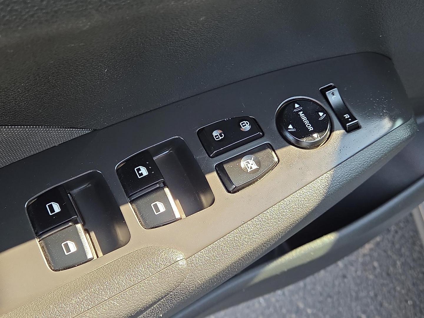 2021 Forge Gray - KLG /Black - TRY Hyundai Accent SE (3KPC24A63ME) with an Smartstream 1.6L I-4 port/direct injection, DOHC, CVVT variable valve control, regular unleaded, engine with 120HP engine, located at 4110 Avenue Q, Lubbock, 79412, 33.556553, -101.855820 - Photo#9