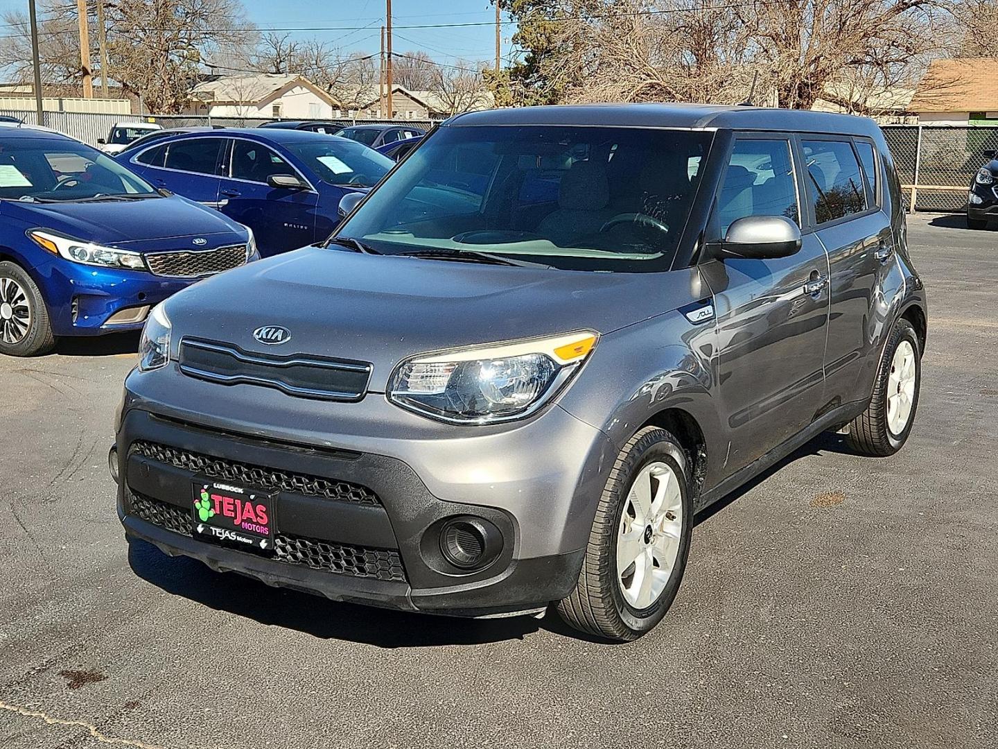2018 GRAY Kia Soul (KNDJN2A25J7) with an Gamma 1.6L I-4 gasoline direct injection, DOHC, D-CVVT variable valve control, regular unleaded, engine with 130HP engine, located at 4110 Avenue Q, Lubbock, 79412, 33.556553, -101.855820 - Photo#3