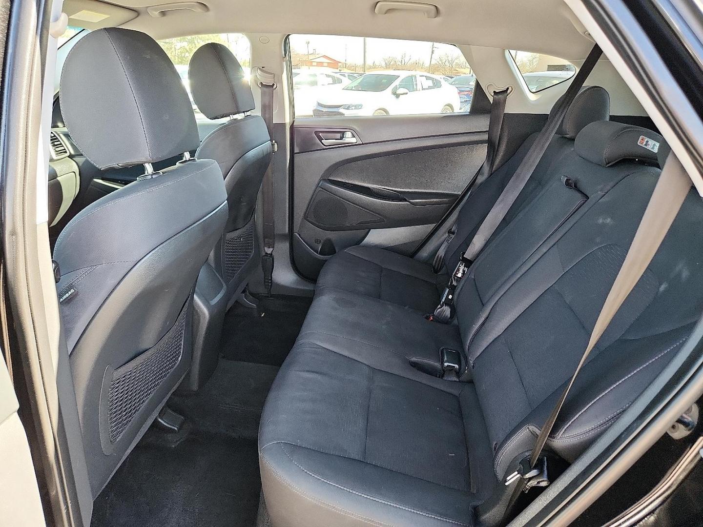 2020 BLACK Hyundai Tucson SE (KM8J23A48LU) with an Nu 2L I-4 gasoline direct injection, DOHC, D-CVVT variable valve control, regular unleaded, engine with 161HP engine, located at 4110 Avenue Q, Lubbock, 79412, 33.556553, -101.855820 - Photo#4