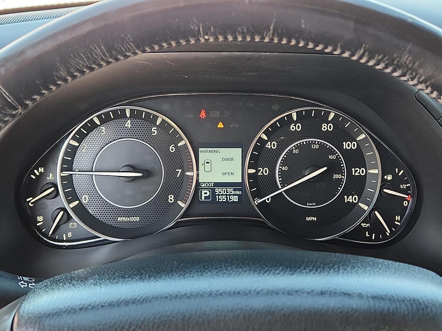 2019 SILVER Nissan Armada SV (JN8AY2ND1K9) with an Endurance 5.6L V-8 gasoline direct injection, DOHC, variable valve control, regular unleaded, engine with 390HP engine, located at 4110 Avenue Q, Lubbock, 79412, 33.556553, -101.855820 - Photo#9