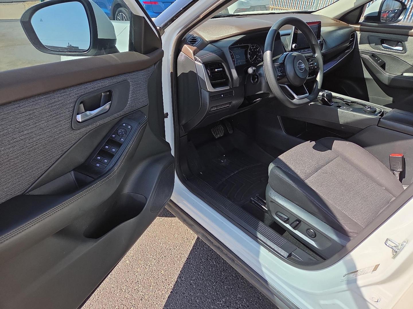 2021 Pearl White Tricoat - QAB /Charcoal - G Nissan Rogue SV Intelligent AWD (5N1AT3BB3MC) with an 2.5L I-4 gasoline direct injection, DOHC, variable valve control, regular unleaded, engine with 181HP engine, located at 4110 Avenue Q, Lubbock, 79412, 33.556553, -101.855820 - 03/04/2026 KEY IN ENVELOPE GOD - Photo#10