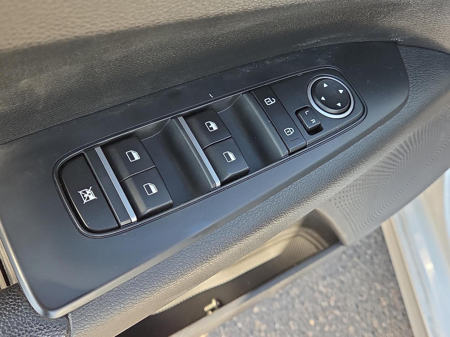 2021 Silky Silver - 4SS /Black - WK Kia Forte LXS (3KPF24AD8ME) with an 2L I-4 DOHC, D-CVVT variable valve control, regular unleaded, engine with 147HP engine, located at 4110 Avenue Q, Lubbock, 79412, 33.556553, -101.855820 - 03/04/2024 KEY IN ENVELOPE GOD - Photo#9