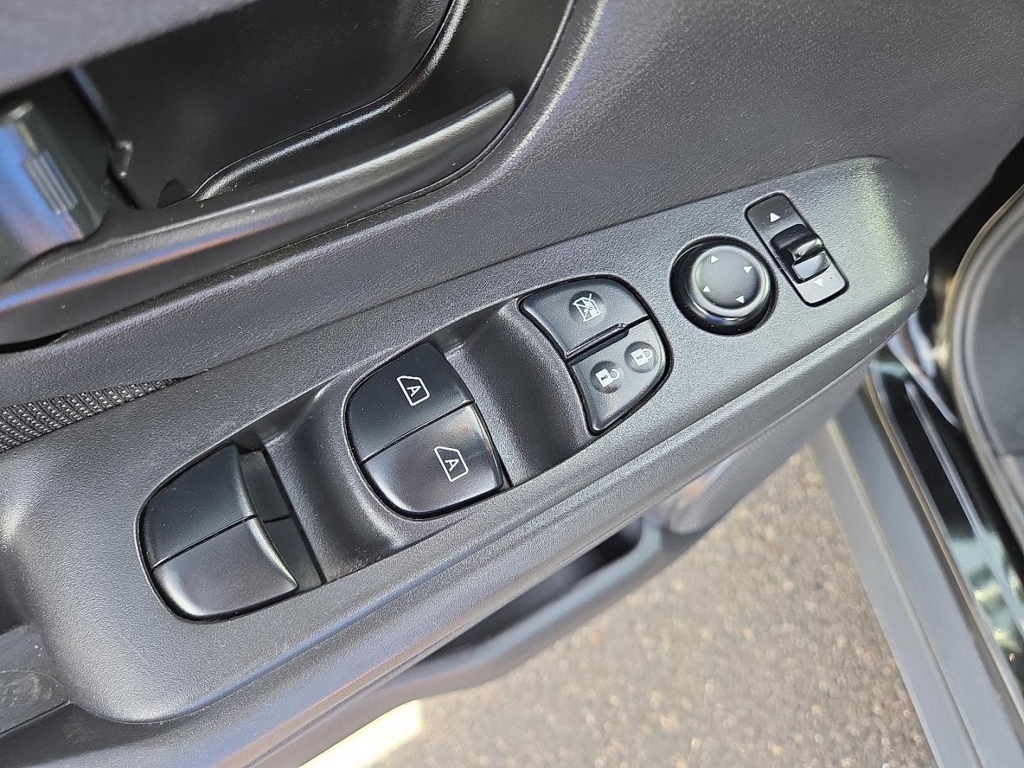 2021 Super Black - KH3 /Charcoal - G Nissan Kicks S Xtronic CVT (3N1CP5BV5ML) with an 1.6L I-4 DOHC, CVTCS variable valve control, regular unleaded, engine with 122HP engine, located at 4110 Avenue Q, Lubbock, 79412, 33.556553, -101.855820 - 03/12/2026 key in envelope god - Photo#9