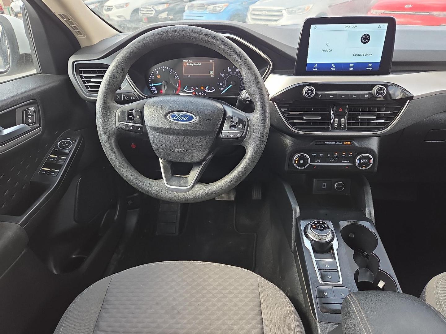 2020 Star White Metallic Tri-Coat - AZ /Dark Earth Gray - 4H Ford Escape SE (1FMCU0G62LU) with an EcoBoost 1.5L I-3 port/direct injection, DOHC, Ti-VCT variable valve control, intercooled turbo, premium unleaded, engine with 181HP engine, located at 4110 Avenue Q, Lubbock, 79412, 33.556553, -101.855820 - Photo#7