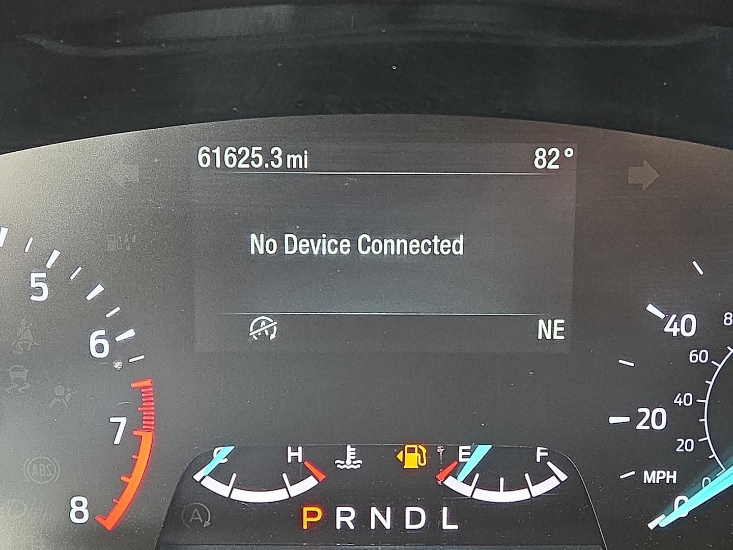 2020 Star White Metallic Tri-Coat - AZ /Dark Earth Gray - 4H Ford Escape SE (1FMCU0G62LU) with an EcoBoost 1.5L I-3 port/direct injection, DOHC, Ti-VCT variable valve control, intercooled turbo, premium unleaded, engine with 181HP engine, located at 4110 Avenue Q, Lubbock, 79412, 33.556553, -101.855820 - Photo#10