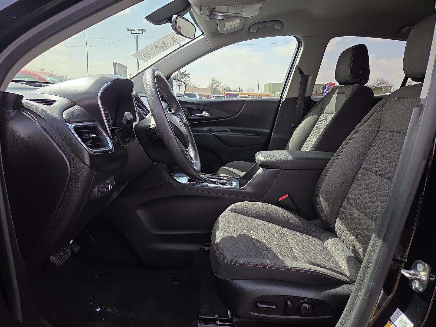 2018 Mosaic Black Metallic - GB8 /Jet Black - H1T Chevrolet Equinox LT (2GNAXJEV0J6) with an 1.5L I-4 gasoline direct injection, DOHC, VVT variable valve control, intercooled turbo, regular unleaded, engine with 170HP engine, located at 4110 Avenue Q, Lubbock, 79412, 33.556553, -101.855820 - 03/10/2026 KEY IN ENVELOPE GOD - Photo#9