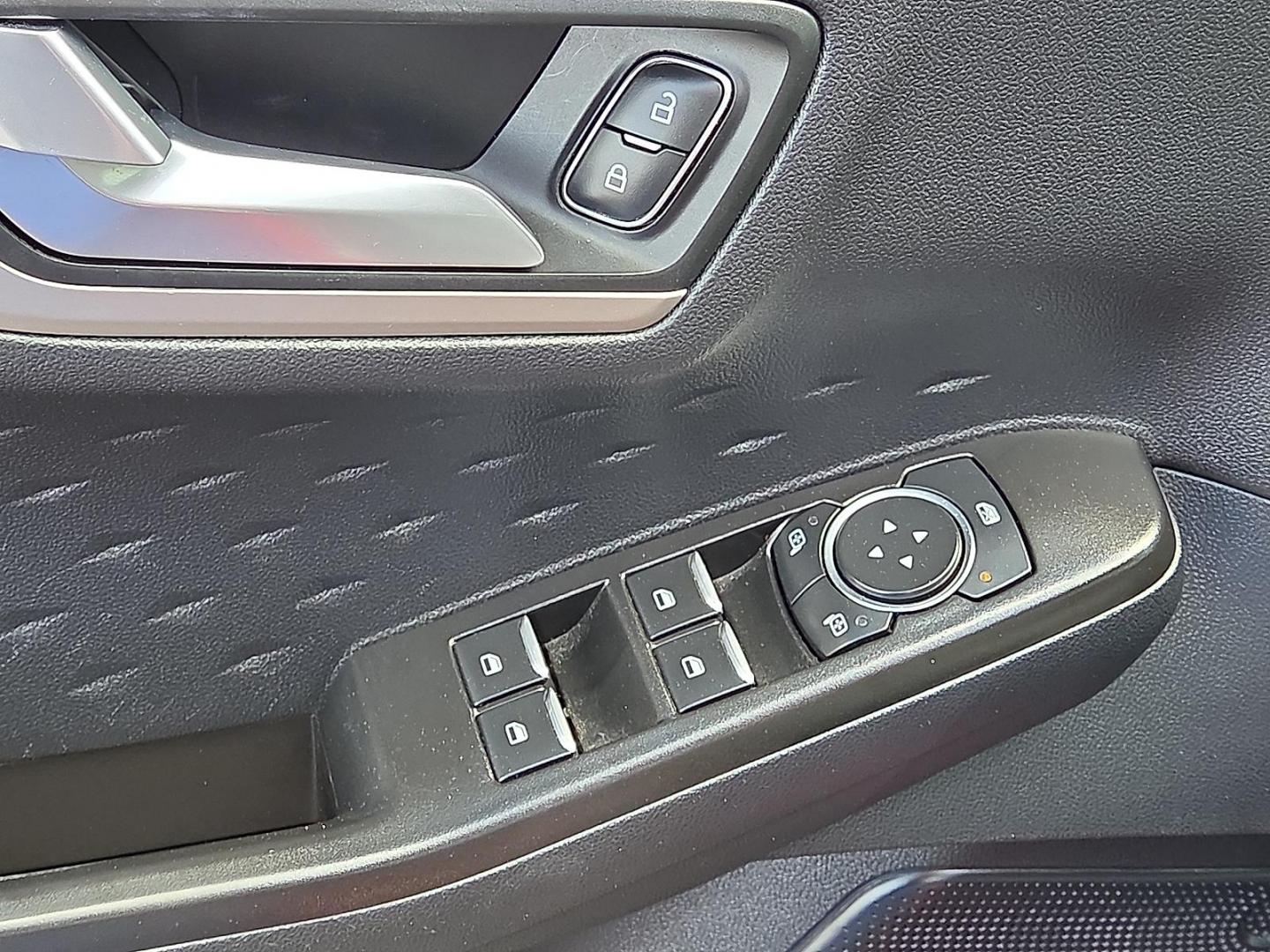 2020 Rapid Red Metallic Tinted Clearcoat - D4 /Dark Earth Gray - 4H Ford Escape SE (1FMCU0G63LU) with an EcoBoost 1.5L I-3 port/direct injection, DOHC, Ti-VCT variable valve control, intercooled turbo, premium unleaded, engine with 181HP engine, located at 4110 Avenue Q, Lubbock, 79412, 33.556553, -101.855820 - 03/10/2026 KEY IN ENVELOPE GOD - Photo#10