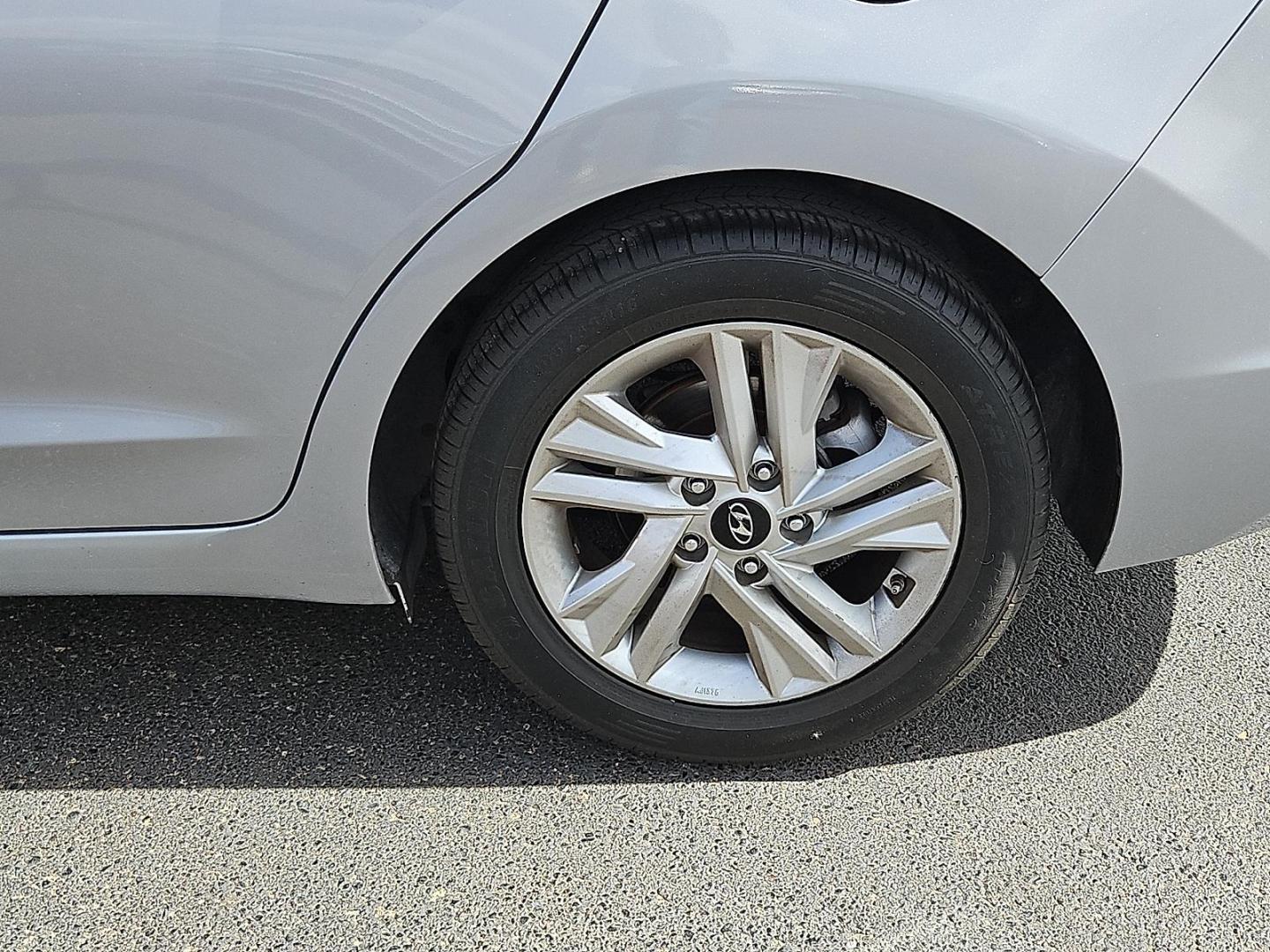 2020 GRAY /Black - C1 Hyundai Elantra SEL (5NPD84LF0LH) with an Nu 2L I-4 DOHC, D-CVVT variable valve control, regular unleaded, engine with 147HP engine, located at 4110 Avenue Q, Lubbock, 79412, 33.556553, -101.855820 - 03/07/2026 KEY IN ENVELOPE GOD - Photo#4