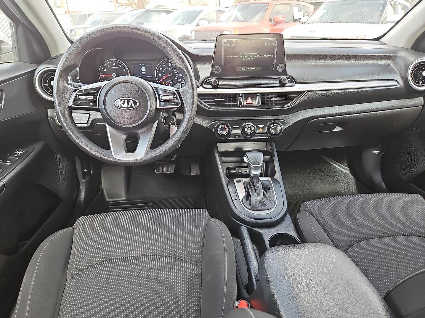 2021 Clear White /Black - WK Kia Forte LXS (3KPF24ADXME) with an 2L I-4 DOHC, D-CVVT variable valve control, regular unleaded, engine with 147HP engine, located at 4110 Avenue Q, Lubbock, 79412, 33.556553, -101.855820 - Photo#6