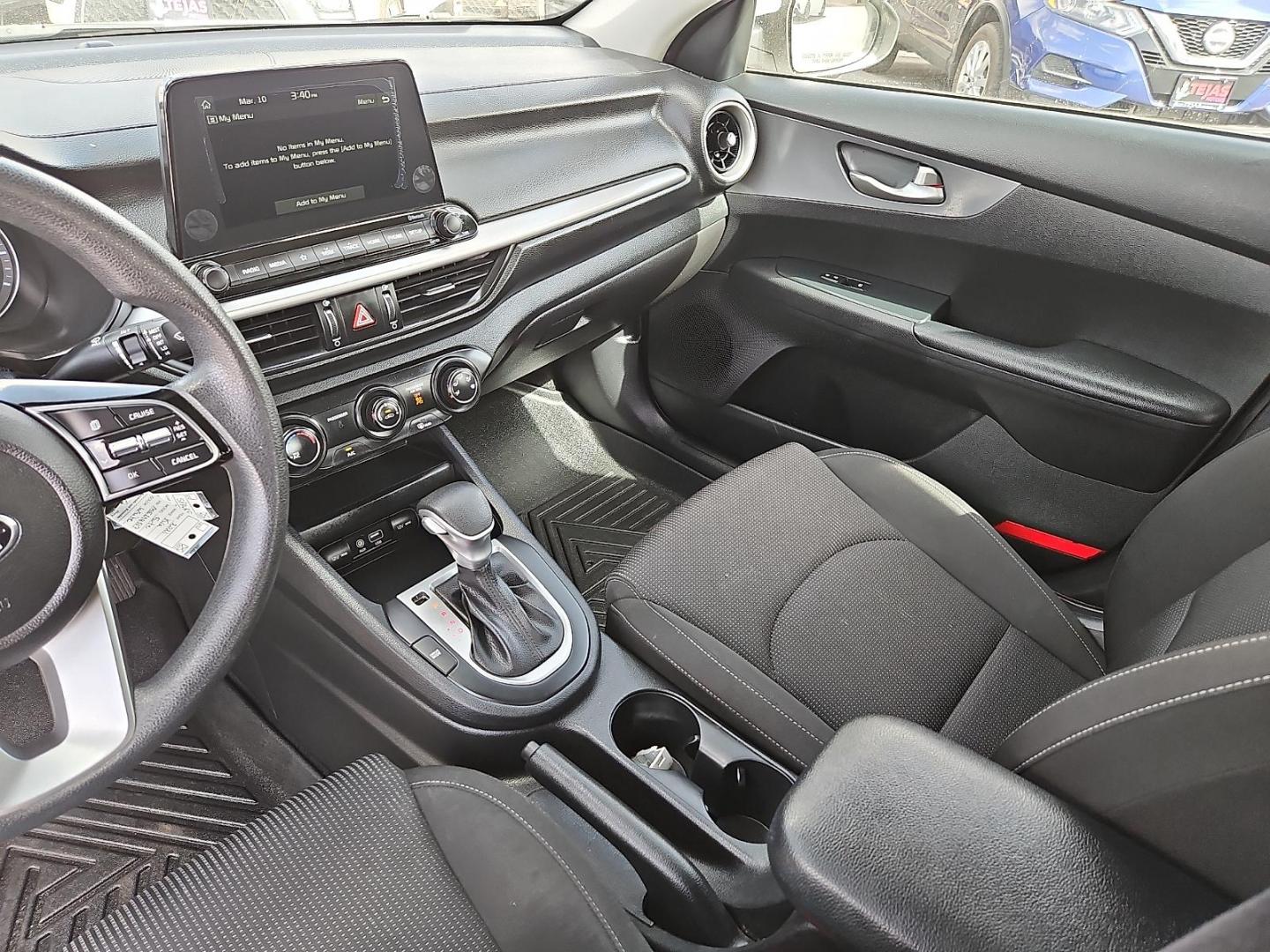 2021 Clear White /Black - WK Kia Forte LXS (3KPF24ADXME) with an 2L I-4 DOHC, D-CVVT variable valve control, regular unleaded, engine with 147HP engine, located at 4110 Avenue Q, Lubbock, 79412, 33.556553, -101.855820 - Photo#11