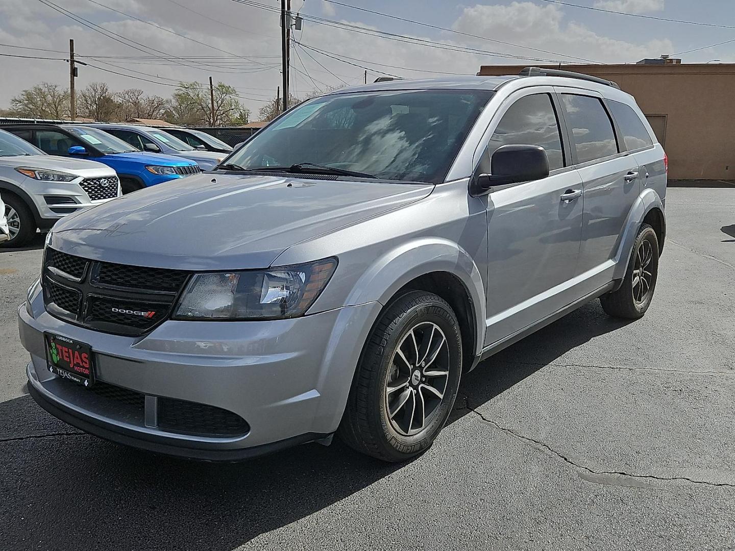 2018 Billet Clearcoat - PSC /Black - X9 Dodge Journey SE (3C4PDCABXJT) with an Tigershark MultiAir 2.4L I-4 DOHC, variable valve control, regular unleaded, engine with 173HP engine, located at 4110 Avenue Q, Lubbock, 79412, 33.556553, -101.855820 - Photo#1