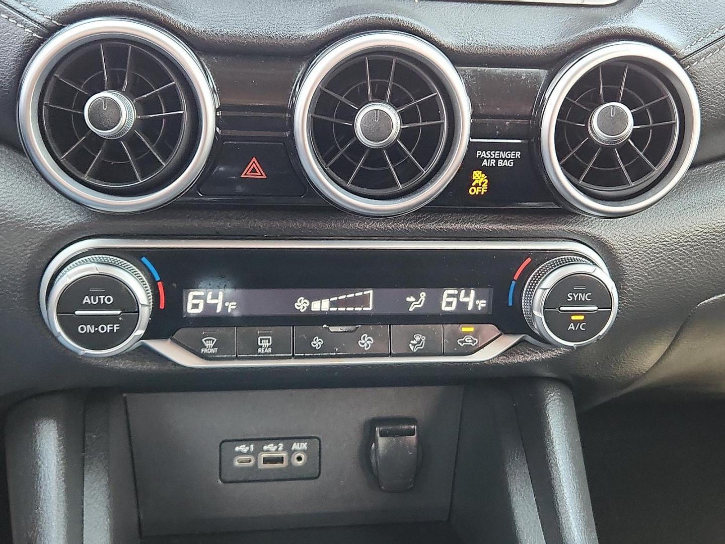 2021 RED /Charcoal - G Nissan Sentra SV Xtronic CVT (3N1AB8CV3MY) with an 2L I-4 gasoline direct injection, DOHC, variable valve control, regular unleaded, engine with 149HP engine, located at 4110 Avenue Q, Lubbock, 79412, 33.556553, -101.855820 - Photo#9