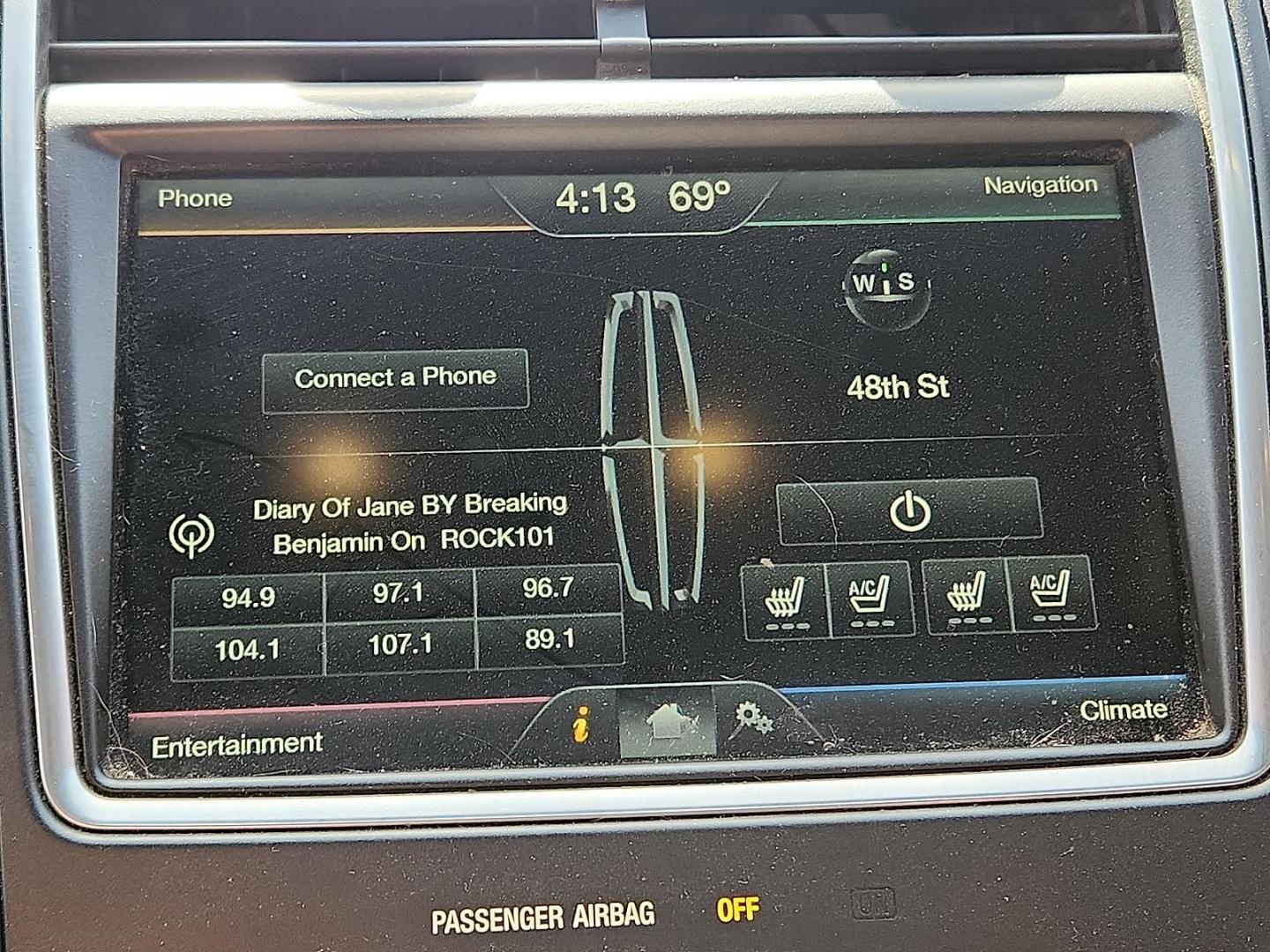 2016 Ruby Red Metallic Tinted Clearcoat - RR /Ebony - BE Lincoln MKX Reserve (2LMTJ8LR4GB) with an 3.7L V-6 DOHC, variable valve control, regular unleaded, engine with 303HP engine, located at 4110 Avenue Q, Lubbock, 79412, 33.556553, -101.855820 - Photo#20