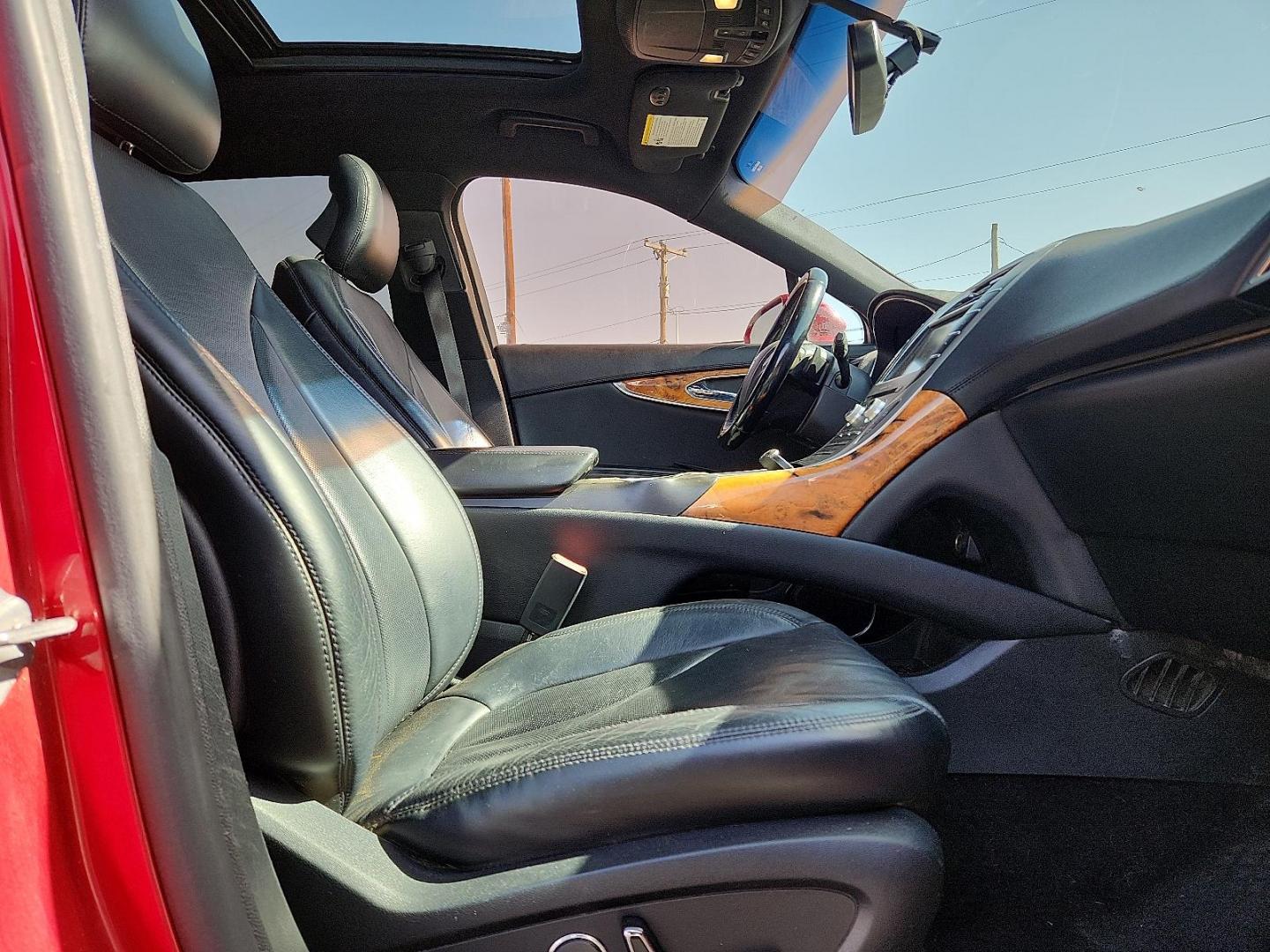 2016 Ruby Red Metallic Tinted Clearcoat - RR /Ebony - BE Lincoln MKX Reserve (2LMTJ8LR4GB) with an 3.7L V-6 DOHC, variable valve control, regular unleaded, engine with 303HP engine, located at 4110 Avenue Q, Lubbock, 79412, 33.556553, -101.855820 - Photo#25