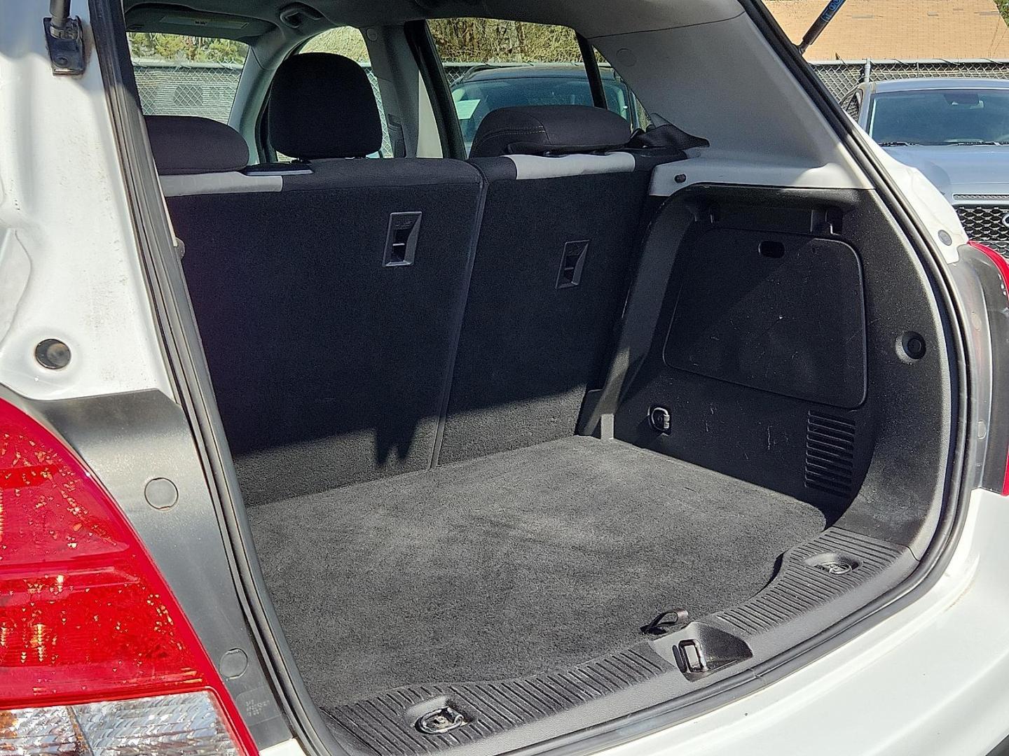 2020 WHITE /Jet Black/Light Ash Gray - AFK Chevrolet Trax FWD LS (3GNCJKSB1LL) with an ECOTEC 1.4L I-4 DOHC, variable valve control, intercooled turbo, regular unleaded, engine with 138HP engine, located at 4110 Avenue Q, Lubbock, 79412, 33.556553, -101.855820 - 03/17/2026 KEY IN ENVELOPE GOD - Photo#4