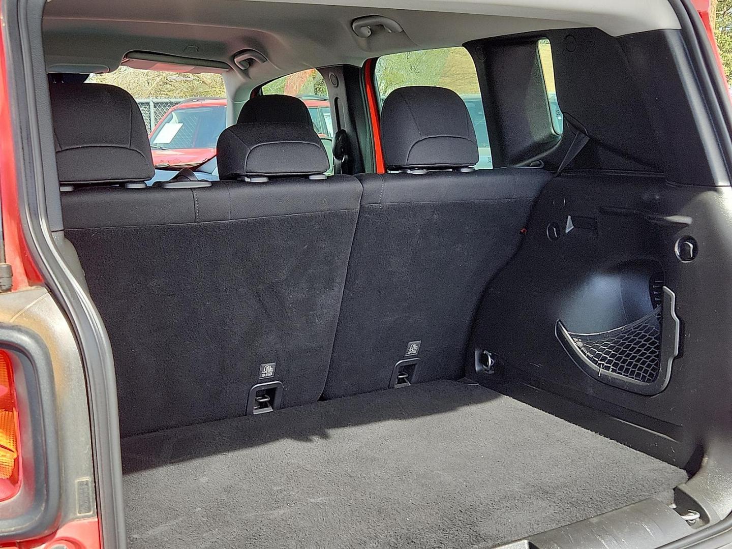 2019 RED /Black - X9 Jeep Renegade Sport FWD (ZACNJAAB6KP) with an Tigershark MultiAir 2.4L I-4 variable valve control, regular unleaded, engine with 180HP engine, located at 4110 Avenue Q, Lubbock, 79412, 33.556553, -101.855820 - 03/17/2026 KEY IN ENVELOPE GOD - Photo#5