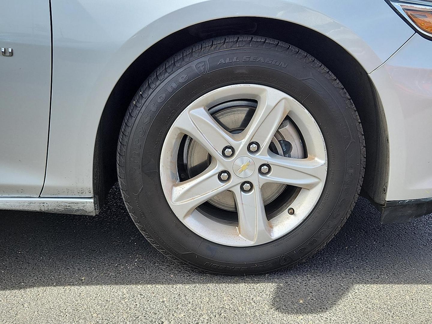 2022 SILVER /Jet Black - H1T Chevrolet Malibu FWD LS (1G1ZB5ST3NF) with an ECOTEC 1.5L I-4 gasoline direct injection, DOHC, VVT variable valve control, intercooled turbo, regular unleaded, engine with 160HP engine, located at 4110 Avenue Q, Lubbock, 79412, 33.556553, -101.855820 - 03/06/2026 KEY IN ENVELOPE GOD - Photo#4