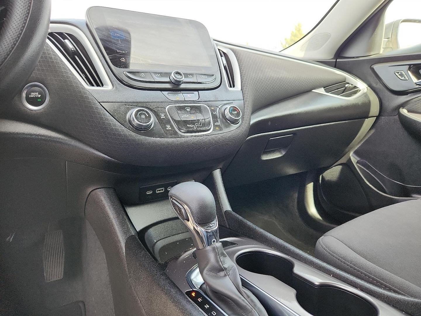 2022 SILVER /Jet Black - H1T Chevrolet Malibu FWD LS (1G1ZB5ST3NF) with an ECOTEC 1.5L I-4 gasoline direct injection, DOHC, VVT variable valve control, intercooled turbo, regular unleaded, engine with 160HP engine, located at 4110 Avenue Q, Lubbock, 79412, 33.556553, -101.855820 - 03/06/2026 KEY IN ENVELOPE GOD - Photo#11