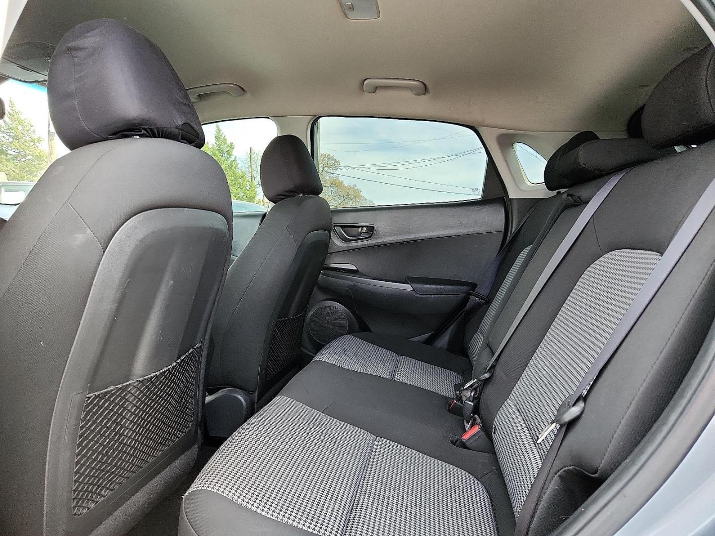 2020 SILVER /Gray/Black - LGY Hyundai Kona SE (KM8K12AA7LU) with an Nu 2L I-4 DOHC, D-CVVT variable valve control, regular unleaded, engine with 147HP engine, located at 4110 Avenue Q, Lubbock, 79412, 33.556553, -101.855820 - 03/17/2026 KEY IN ENVELOPE GOD - Photo#5