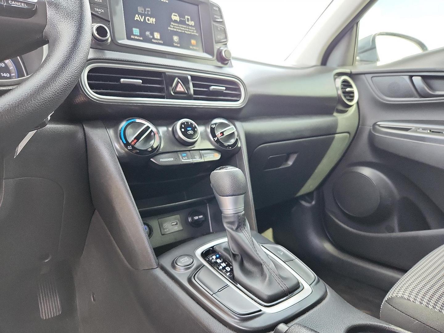 2020 SILVER /Gray/Black - LGY Hyundai Kona SE (KM8K12AA7LU) with an Nu 2L I-4 DOHC, D-CVVT variable valve control, regular unleaded, engine with 147HP engine, located at 4110 Avenue Q, Lubbock, 79412, 33.556553, -101.855820 - 03/17/2026 KEY IN ENVELOPE GOD - Photo#11