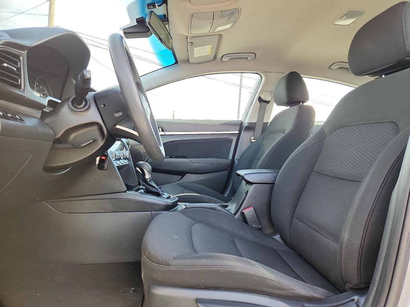 2020 SILVER /Black - C1 Hyundai Elantra SEL (5NPD84LF8LH) with an Nu 2L I-4 DOHC, D-CVVT variable valve control, regular unleaded, engine with 147HP engine, located at 4110 Avenue Q, Lubbock, 79412, 33.556553, -101.855820 - 03/17/2026 KEY IN ENVELOPE GOD - Photo#7