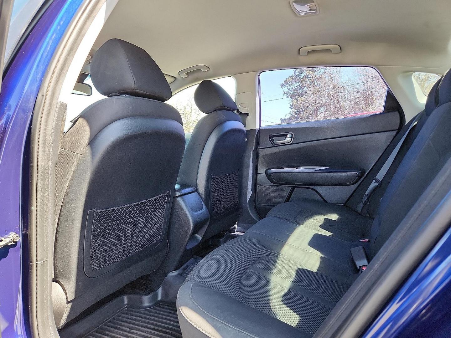 2019 Horizon Blue - M5U /Black - WK Kia Optima LX (5XXGT4L31KG) with an Theta II 2.4L I-4 gasoline direct injection, DOHC, D-CVVT variable valve control, regular unleaded, engine with 185HP engine, located at 4110 Avenue Q, Lubbock, 79412, 33.556553, -101.855820 - Photo#5