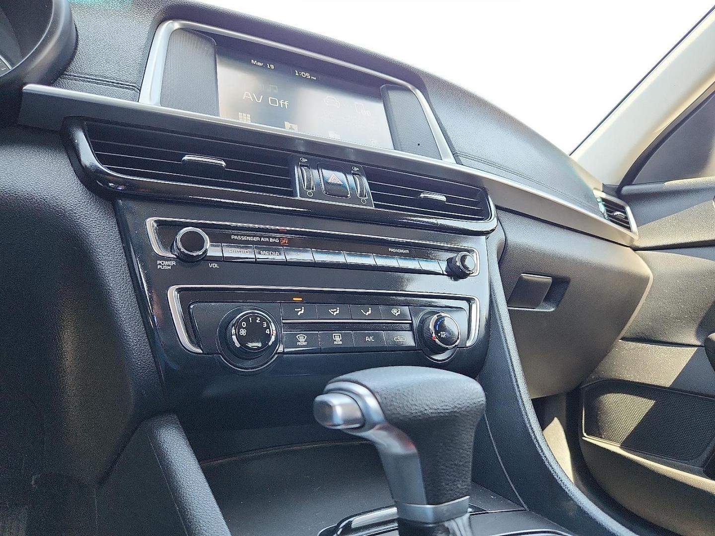 2019 Horizon Blue - M5U /Black - WK Kia Optima LX (5XXGT4L31KG) with an Theta II 2.4L I-4 gasoline direct injection, DOHC, D-CVVT variable valve control, regular unleaded, engine with 185HP engine, located at 4110 Avenue Q, Lubbock, 79412, 33.556553, -101.855820 - Photo#11