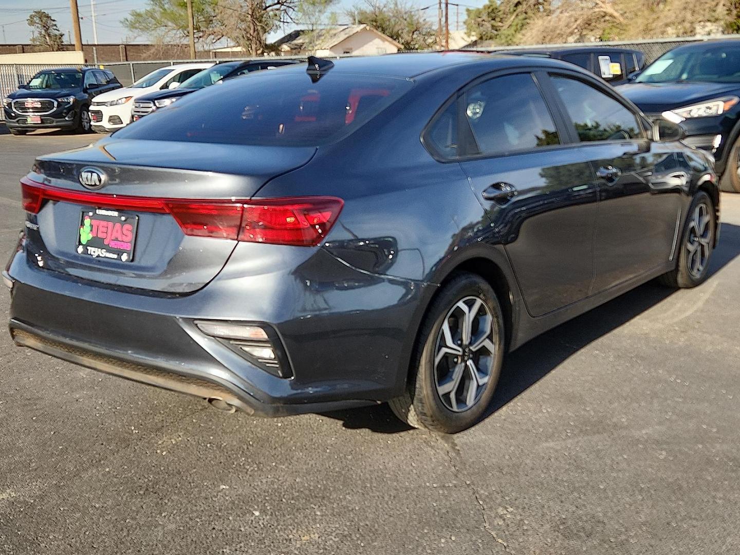 2021 GRAY /Black - WK Kia Forte LXS (3KPF24AD1ME) with an 2L I-4 DOHC, D-CVVT variable valve control, regular unleaded, engine with 147HP engine, located at 4110 Avenue Q, Lubbock, 79412, 33.556553, -101.855820 - 03/2592026 KEY IN ENVELOPE GOD - Photo#3