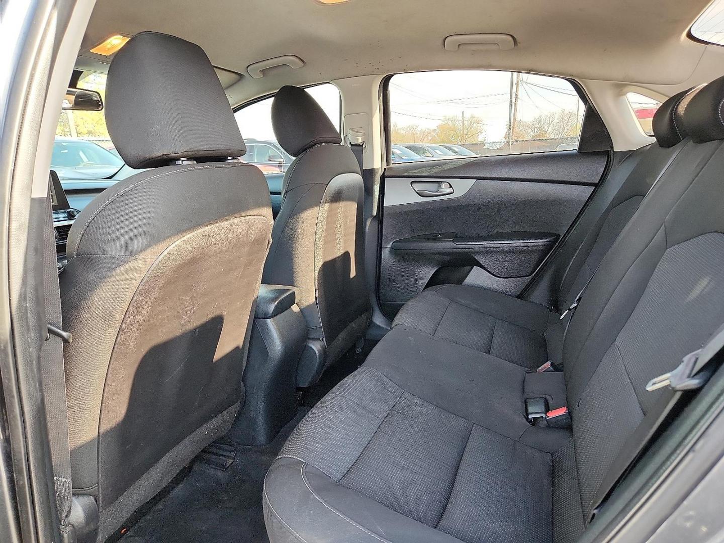 2021 GRAY /Black - WK Kia Forte LXS (3KPF24AD1ME) with an 2L I-4 DOHC, D-CVVT variable valve control, regular unleaded, engine with 147HP engine, located at 4110 Avenue Q, Lubbock, 79412, 33.556553, -101.855820 - 03/2592026 KEY IN ENVELOPE GOD - Photo#5