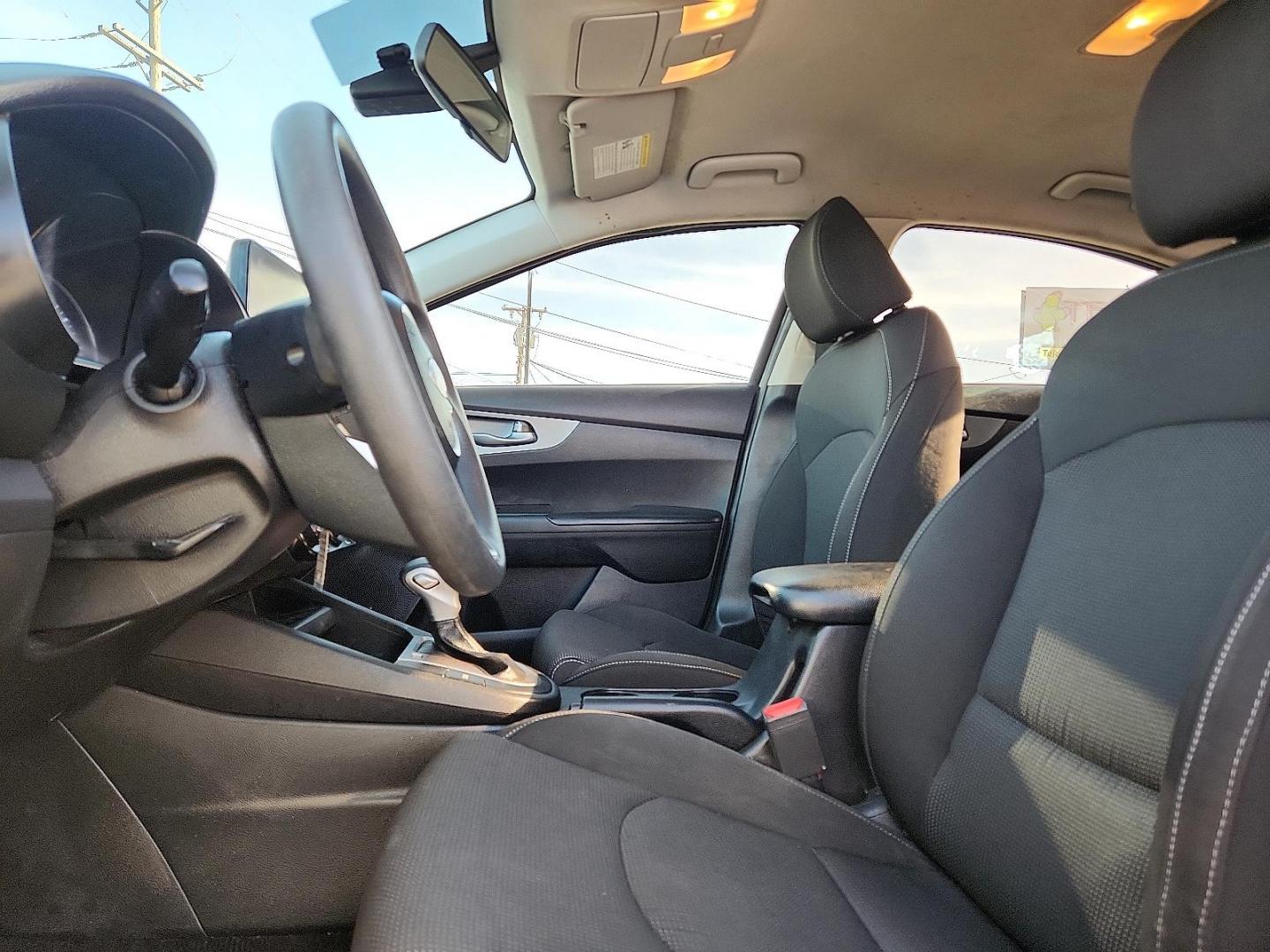 2021 GRAY /Black - WK Kia Forte LXS (3KPF24AD1ME) with an 2L I-4 DOHC, D-CVVT variable valve control, regular unleaded, engine with 147HP engine, located at 4110 Avenue Q, Lubbock, 79412, 33.556553, -101.855820 - 03/2592026 KEY IN ENVELOPE GOD - Photo#7