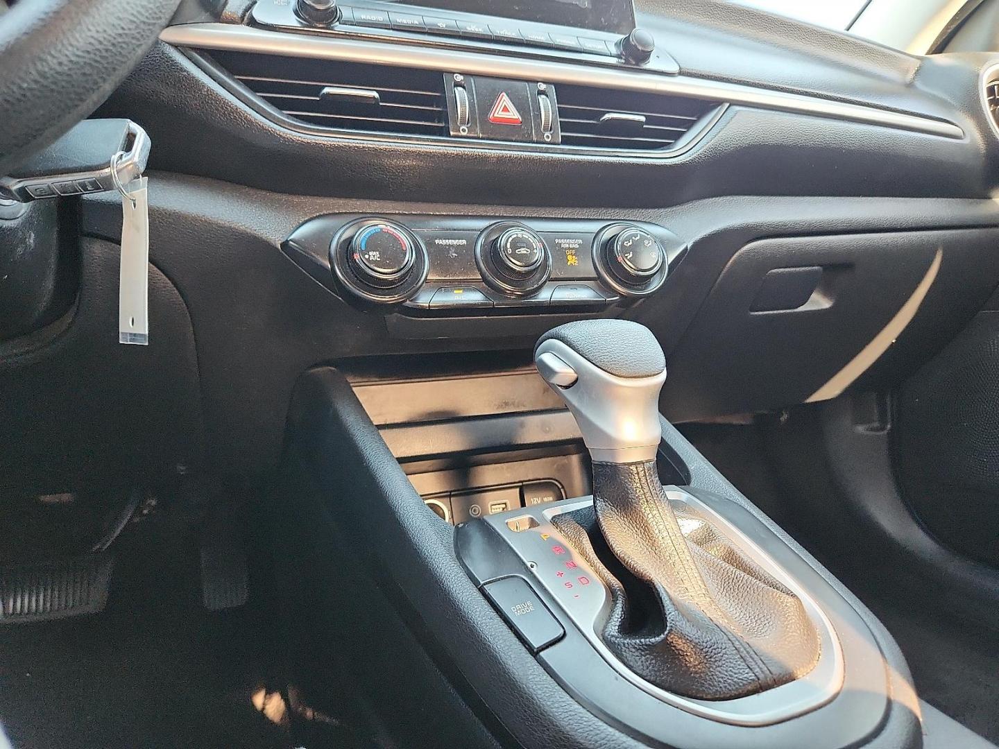 2021 GRAY /Black - WK Kia Forte LXS (3KPF24AD1ME) with an 2L I-4 DOHC, D-CVVT variable valve control, regular unleaded, engine with 147HP engine, located at 4110 Avenue Q, Lubbock, 79412, 33.556553, -101.855820 - 03/2592026 KEY IN ENVELOPE GOD - Photo#11