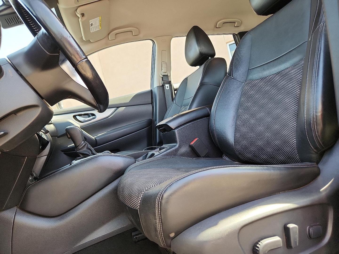 2020 BLACK /Charcoal - G Nissan Rogue Sport SV FWD Xtronic CVT (JN1BJ1CV5LW) with an 2L I-4 gasoline direct injection, DOHC, variable valve control, regular unleaded, engine with 141HP engine, located at 4110 Avenue Q, Lubbock, 79412, 33.556553, -101.855820 - 03/25/2026 KEY IN ENVELOPE GOD - Photo#7