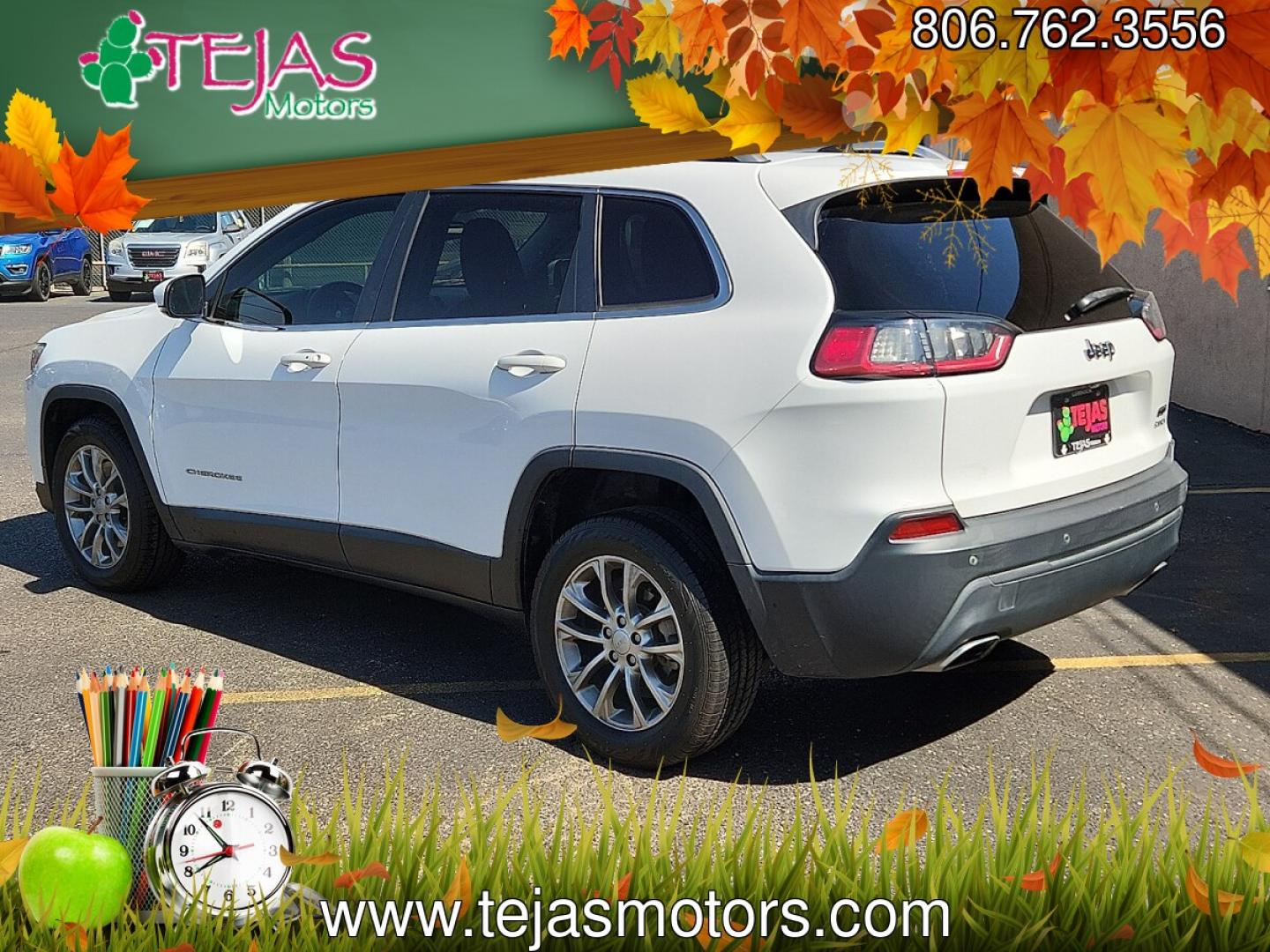 2019 WHITE /Black - X9 Jeep Cherokee Latitude Plus FWD (1C4PJLLN1KD) with an 2L I-4 gasoline direct injection, DOHC, intercooled turbo, premium unleaded, engine with 270HP engine, located at 4110 Avenue Q, Lubbock, 79412, 33.556553, -101.855820- Photo#3