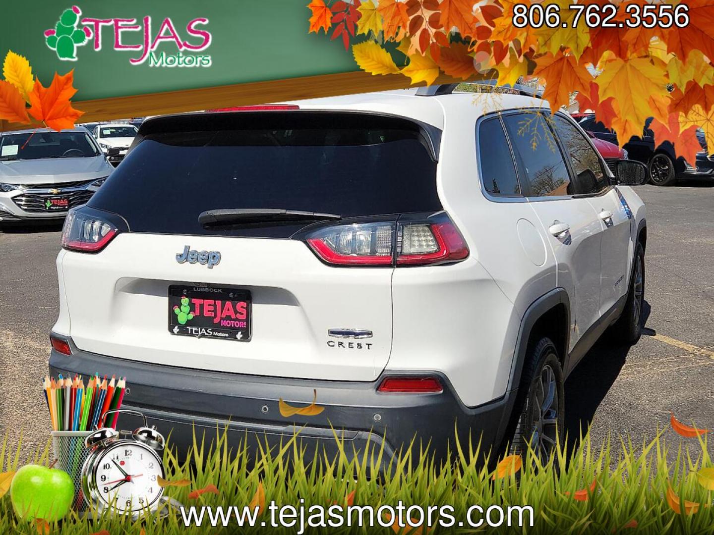 2019 WHITE /Black - X9 Jeep Cherokee Latitude Plus FWD (1C4PJLLN1KD) with an 2L I-4 gasoline direct injection, DOHC, intercooled turbo, premium unleaded, engine with 270HP engine, located at 4110 Avenue Q, Lubbock, 79412, 33.556553, -101.855820- Photo#4