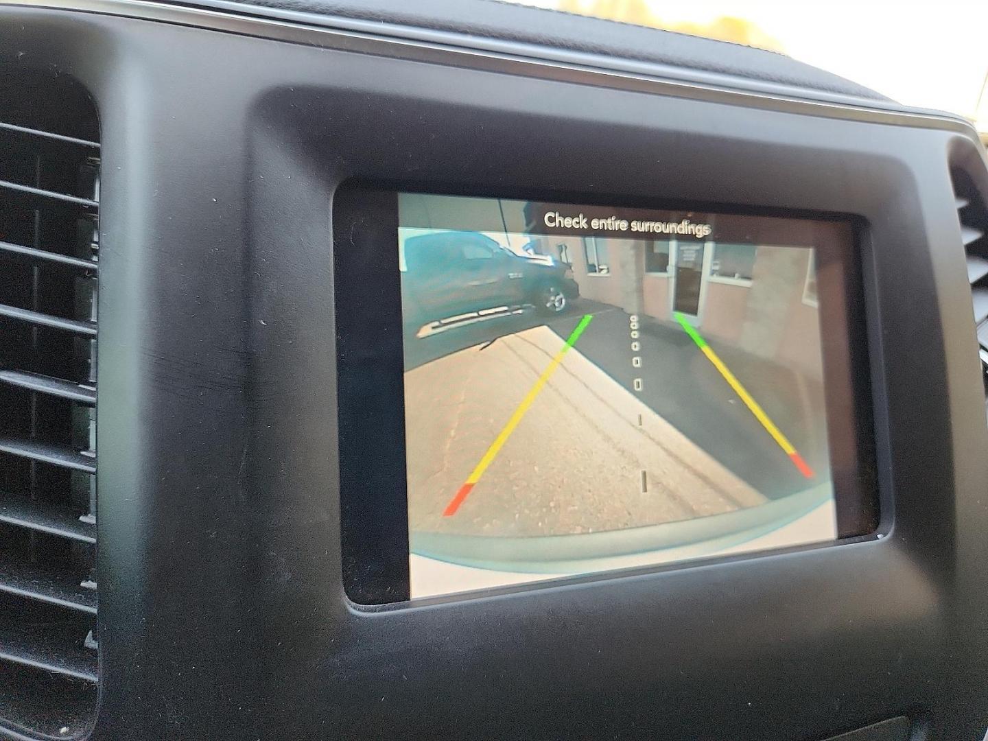 2019 WHITE /Black - X9 Jeep Cherokee Latitude Plus FWD (1C4PJLLN1KD) with an 2L I-4 gasoline direct injection, DOHC, intercooled turbo, premium unleaded, engine with 270HP engine, located at 4110 Avenue Q, Lubbock, 79412, 33.556553, -101.855820 - 04/01/2026 KEY IN ENVELOPE GOD - Photo#9