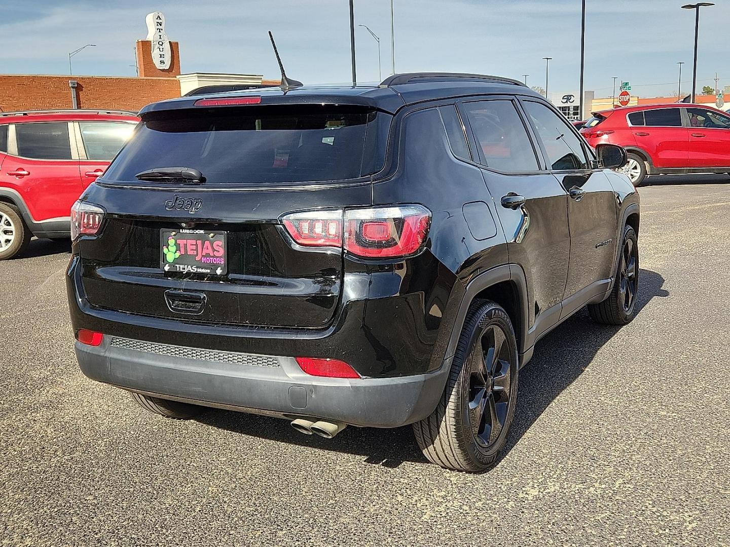 2018 BLACK /Black - X9 Jeep Compass Altitude FWD (3C4NJCBBXJT) with an 2.4L I-4 variable valve control, regular unleaded, engine with 180HP engine, located at 4110 Avenue Q, Lubbock, 79412, 33.556553, -101.855820 - Photo#4