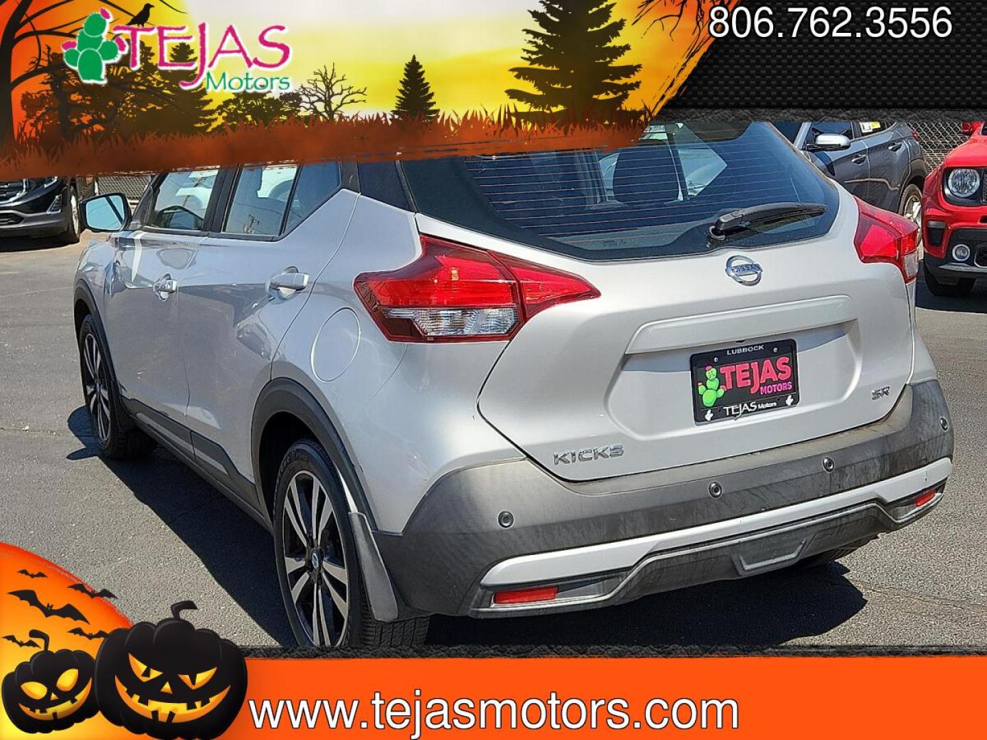 2020 Brilliant Silver Metallic /Charcoal Nissan Kicks SR Xtronic CVT (3N1CP5DV3LL) with an 1.6L I-4 DOHC, CVTCS variable valve control, regular unleaded, engine with 122HP engine, located at 4110 Avenue Q, Lubbock, 79412, 33.556553, -101.855820 - 03/21/2026 KEY IN ENVELOPE GOD- Photo#2
