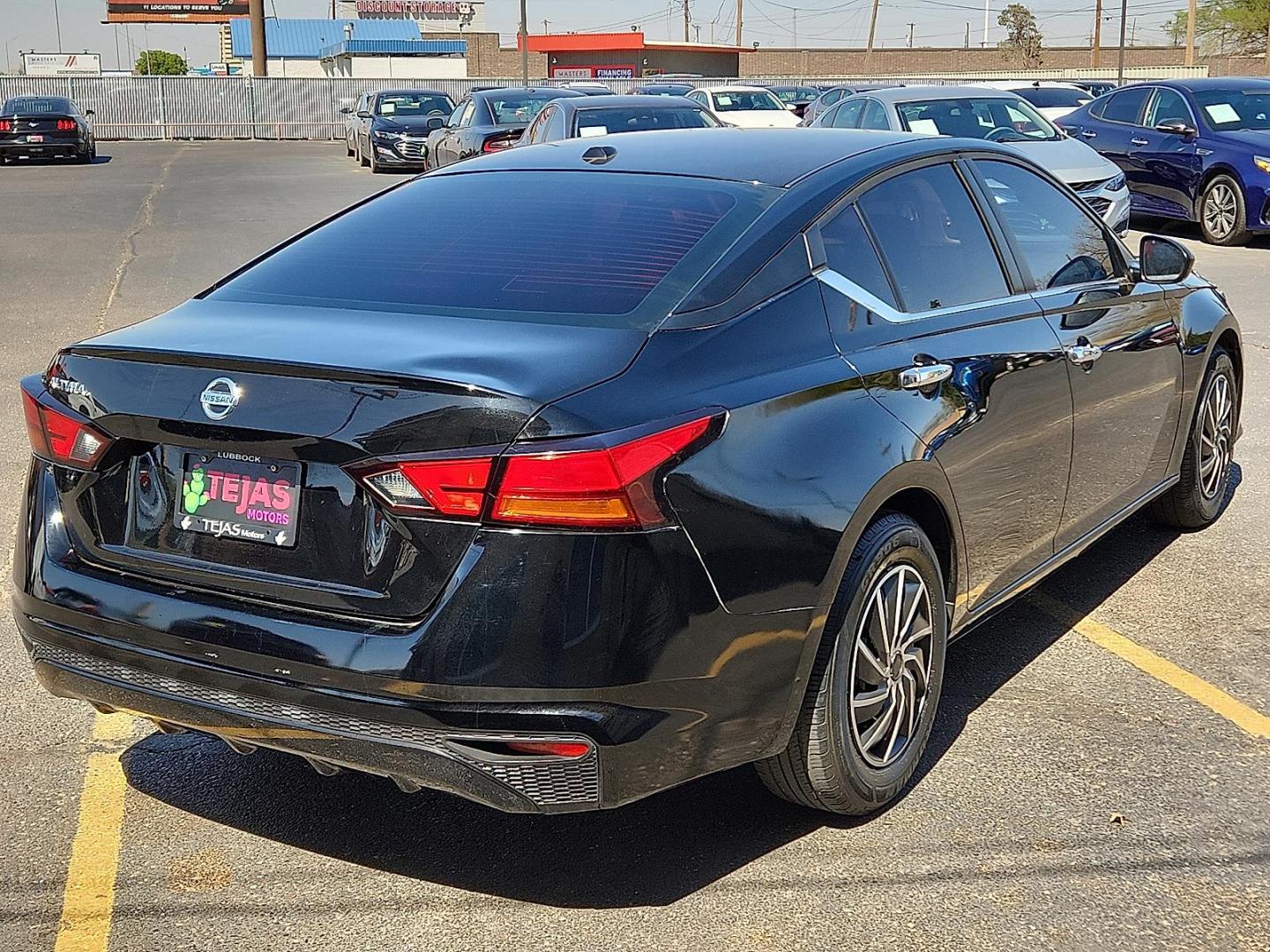 2019 BLACK /Charcoal - G Nissan Altima 2.5 S (1N4BL4BV2KC) with an 2.5L I-4 gasoline direct injection, DOHC, CVTCS variable valve control, regular unleaded, engine with 182HP engine, located at 4110 Avenue Q, Lubbock, 79412, 33.556553, -101.855820 - 03/27/2026 KEY IN ENVELOPE GOD - Photo#3