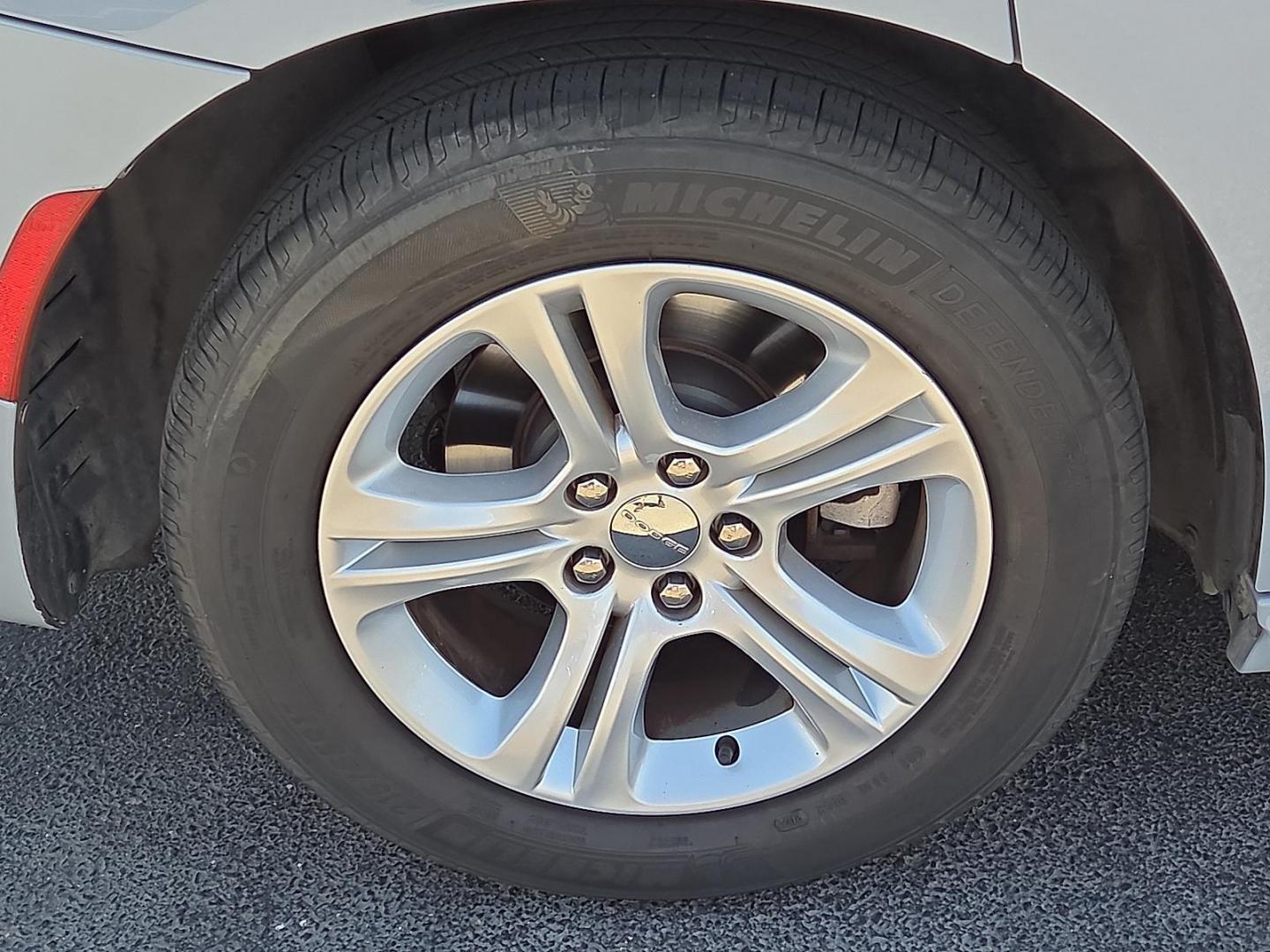 2021 Gray /Black - X9 Dodge Charger SXT RWD (2C3CDXBG8MH) with an Pentastar 3.6L V-6 DOHC, variable valve control, regular unleaded, engine with 292HP engine, located at 4110 Avenue Q, Lubbock, 79412, 33.556553, -101.855820 - 04/10/2026 KEY IN ENVELOPE GOD - Photo#5