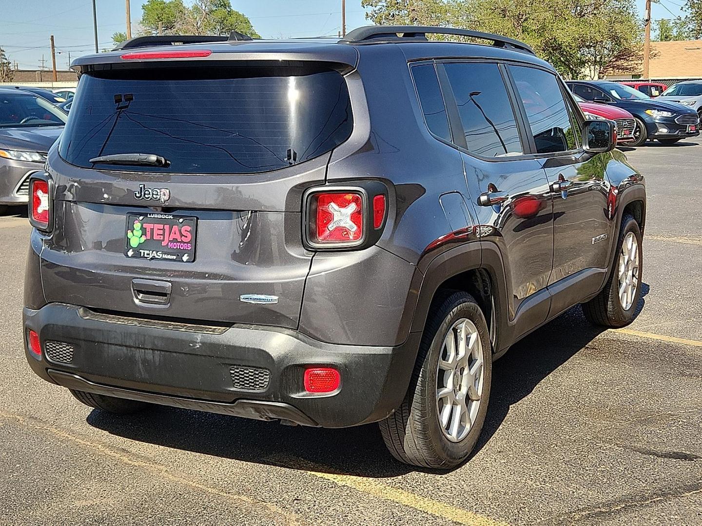 2019 GRAY /Black - X9 Jeep Renegade Latitude FWD (ZACNJABB1KP) with an Tigershark MultiAir 2.4L I-4 variable valve control, regular unleaded, engine with 180HP engine, located at 4110 Avenue Q, Lubbock, 79412, 33.556553, -101.855820 - 04/10/2026 KEY IN ENVELOPE GOD - Photo#3