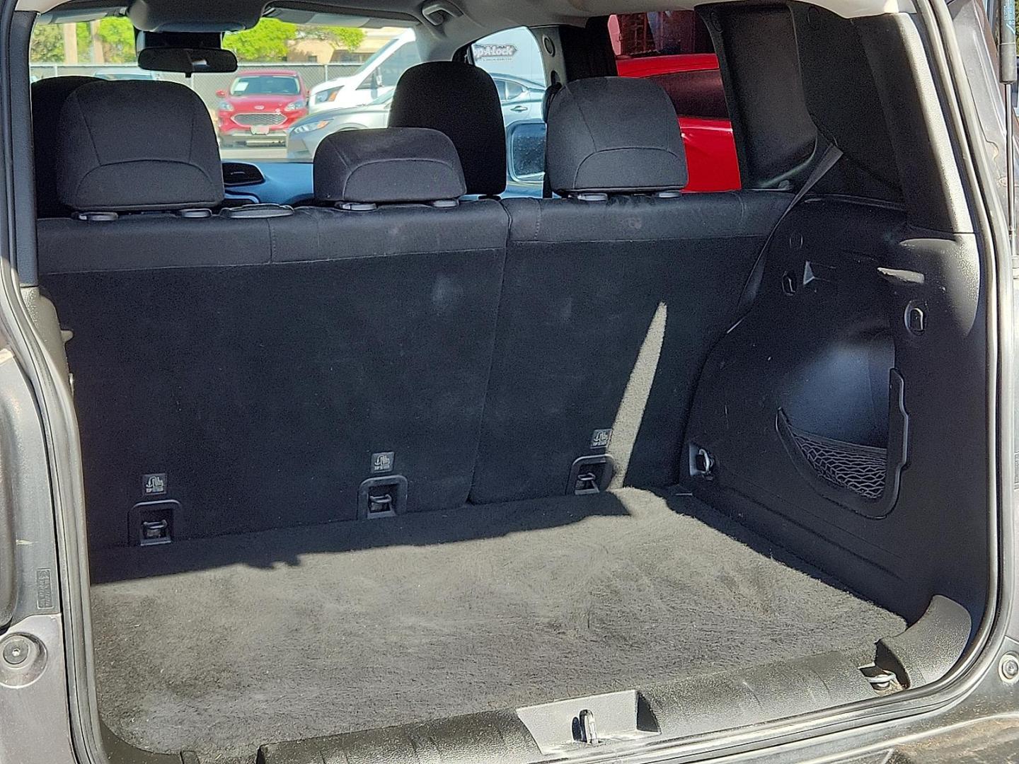 2019 GRAY /Black - X9 Jeep Renegade Latitude FWD (ZACNJABB1KP) with an Tigershark MultiAir 2.4L I-4 variable valve control, regular unleaded, engine with 180HP engine, located at 4110 Avenue Q, Lubbock, 79412, 33.556553, -101.855820 - 04/10/2026 KEY IN ENVELOPE GOD - Photo#5