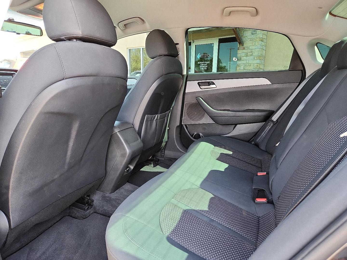 2019 BLACK /Black - CT Hyundai Sonata SE (5NPE24AF3KH) with an 2.4L I-4 gasoline direct injection, DOHC, D-CVVT variable valve control, regular unleaded, engine with 185HP engine, located at 4110 Avenue Q, Lubbock, 79412, 33.556553, -101.855820 - 04/10/2026 KEY IN ENVELOPE GOD - Photo#5