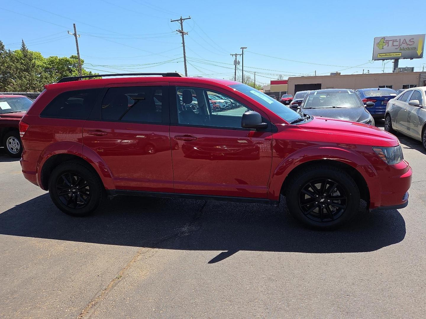 2020 Redline 2 Coat Pearl - PRM /Black - X9 Dodge Journey SE Value (3C4PDCAB6LT) with an Tigershark MultiAir 2.4L I-4 DOHC, VVT variable valve control, regular unleaded, engine with 173HP engine, located at 4110 Avenue Q, Lubbock, 79412, 33.556553, -101.855820 - 04/10/2026 KEY IN ENVELOPE GOD - Photo#1