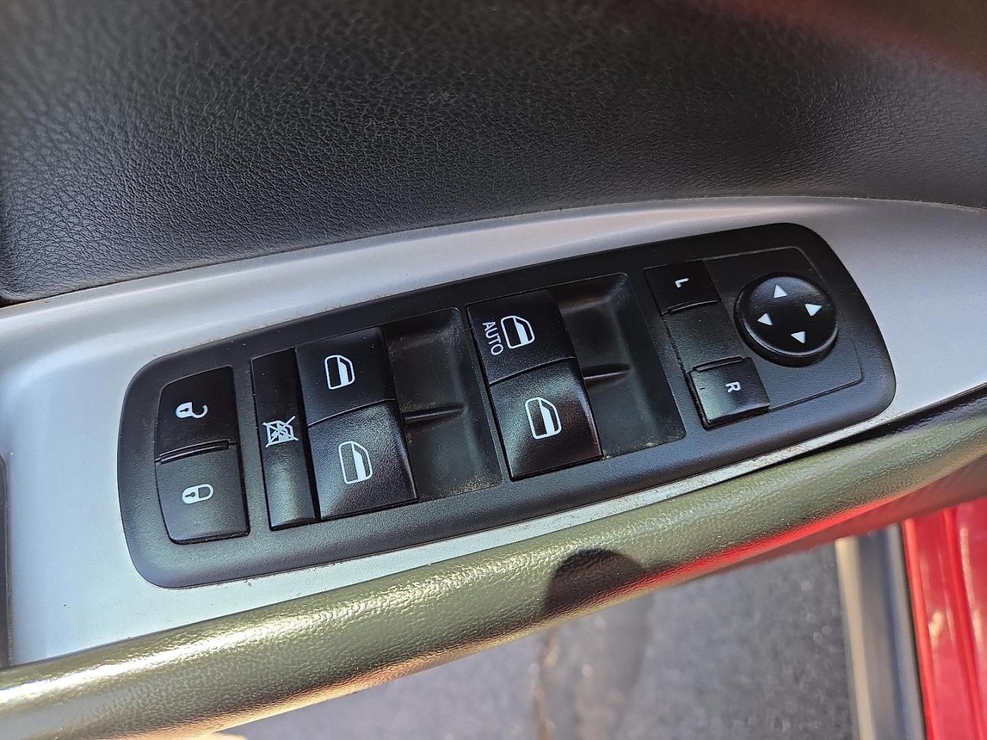 2020 Redline 2 Coat Pearl - PRM /Black - X9 Dodge Journey SE Value (3C4PDCAB6LT) with an Tigershark MultiAir 2.4L I-4 DOHC, VVT variable valve control, regular unleaded, engine with 173HP engine, located at 4110 Avenue Q, Lubbock, 79412, 33.556553, -101.855820 - 04/10/2026 KEY IN ENVELOPE GOD - Photo#10